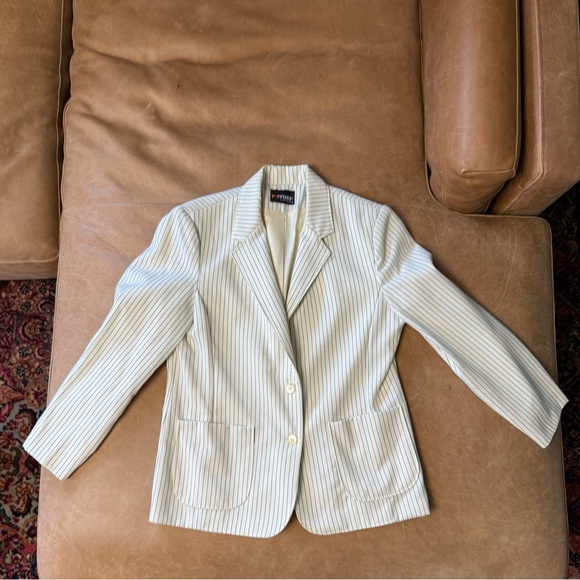 rrrruss Jackets & Blazers - rrrruss White And Navy Striped Vintage Blazer Women’s Size 12